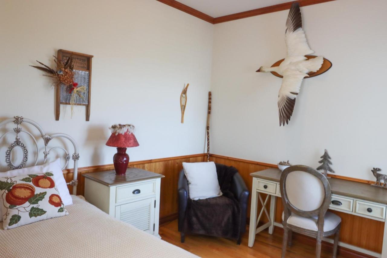 Bed & Breakfast, Gite La Princesse Des Champs Saint-Jean-de-Boischâtel Eksteriør bilde